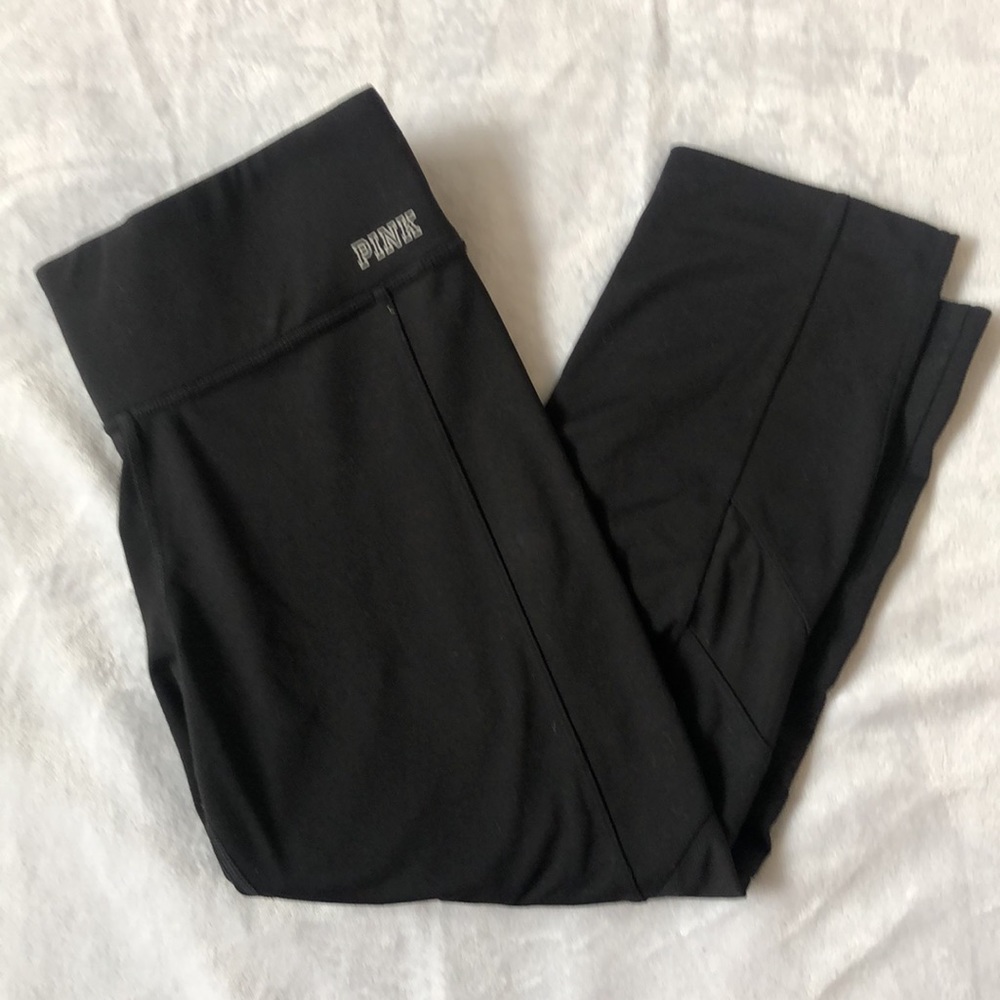 VS PINK Ultimate Yoga Capri - Small
